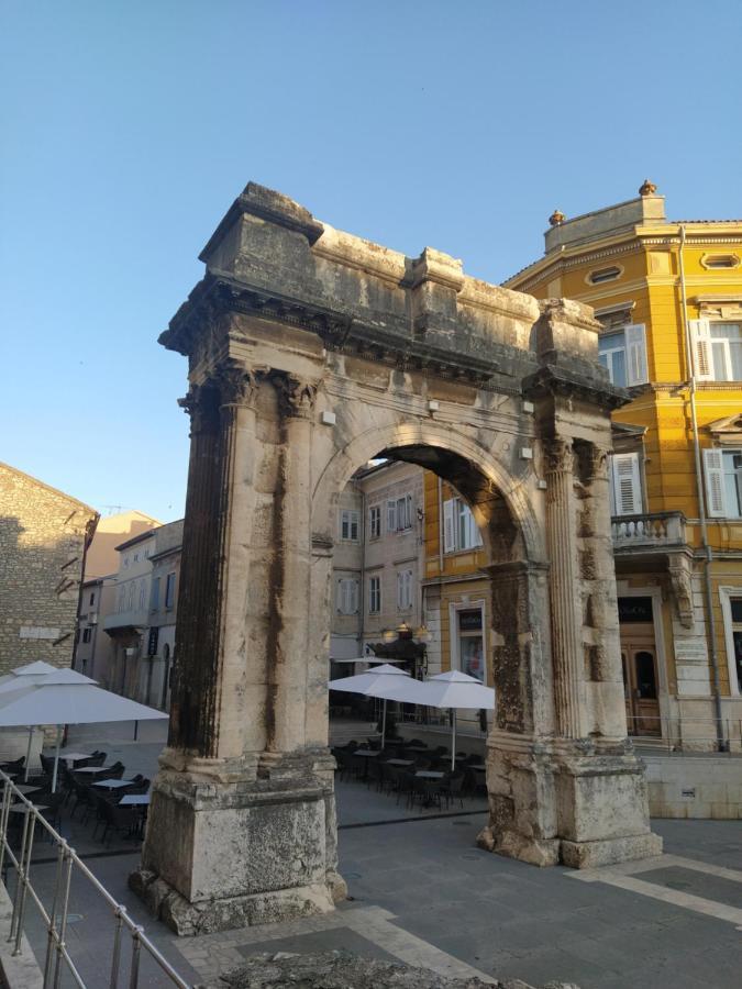 Dejan Apartment-Top Centar Pula Bilik gambar